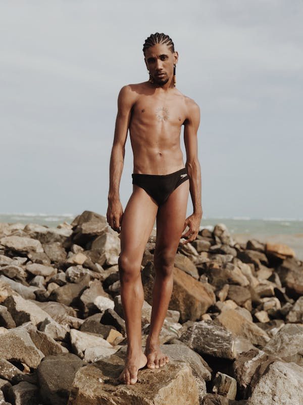 Slip bain homme transparent : votre nouvel essentiel sexy et chic