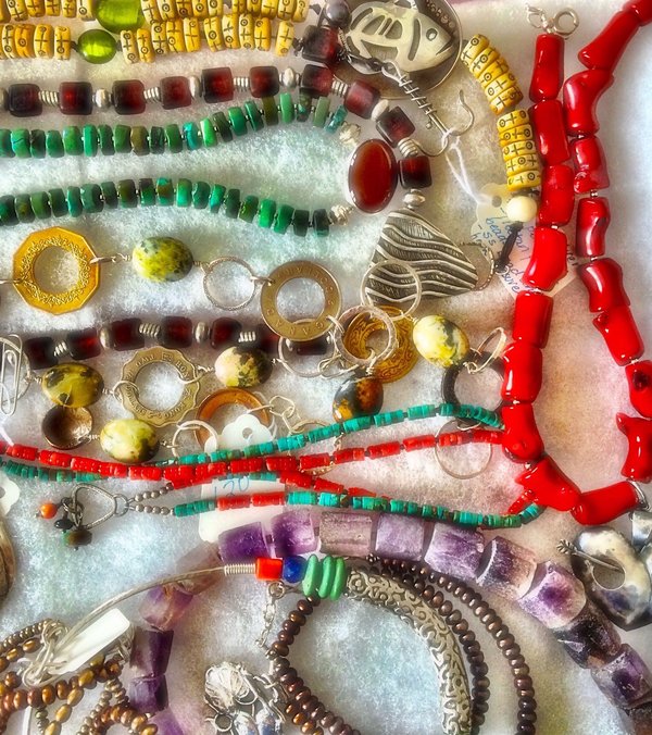 Quels bijoux choisir pour un look bohème chic ?